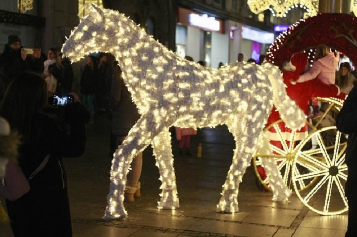 Ispunjeno obećanje – zasijala novogodišnja rasveta