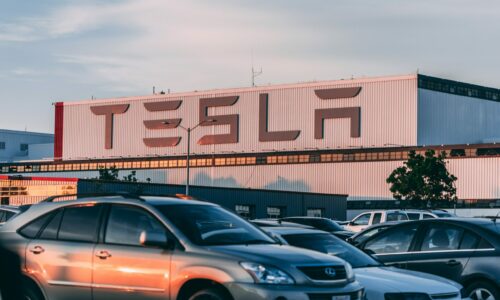 Tesla, fabrika, sumnjiv požar