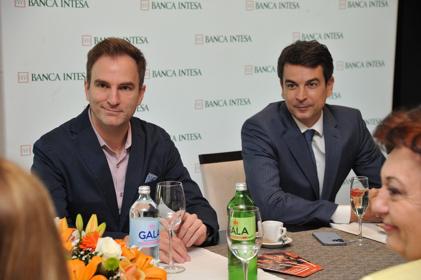Darko Popović, predsednik Izvršnog odbora Banca Intesa, Stefan Milenković, Brend ambasador novog digitalnog bankarstva