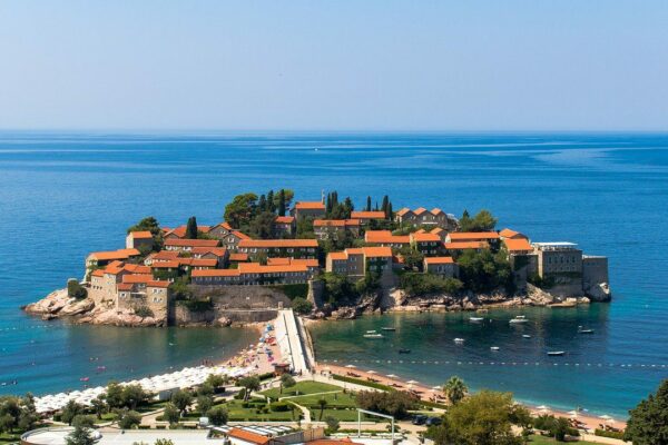 Crna Gora, prodaja hotela