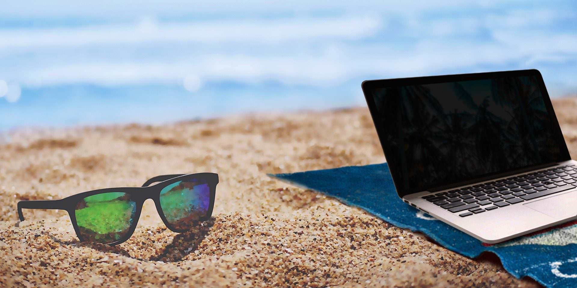 Laptop, plaža, PIxabay