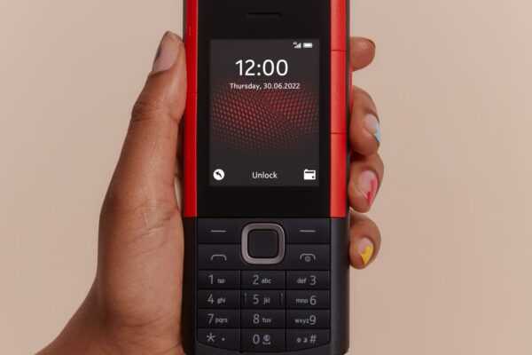 Nokia 5710 XpressAudio_Black_Front