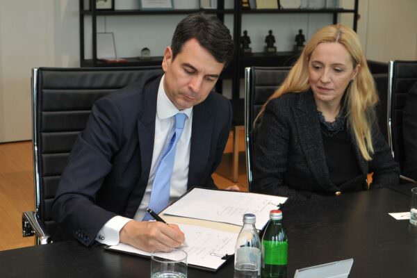 Banca Intesa i KfW - potpisivanje ugovora o kreditnoj liniji od 35 miliona evra