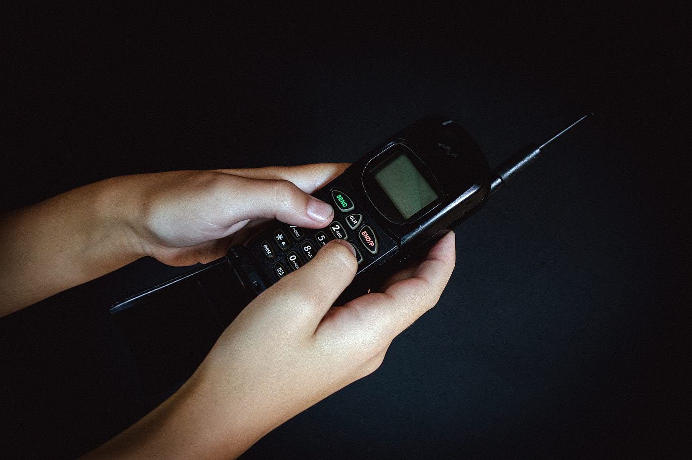 Stari mobilni, SMS