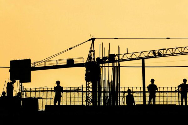 Radnici, gradilište, građevina (Unsplash)