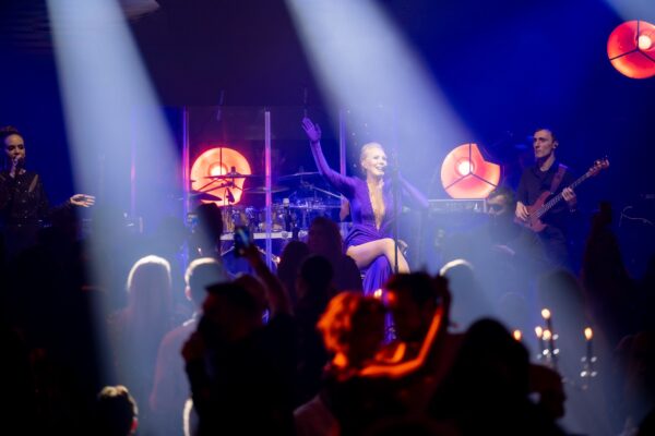 Lepa Brena