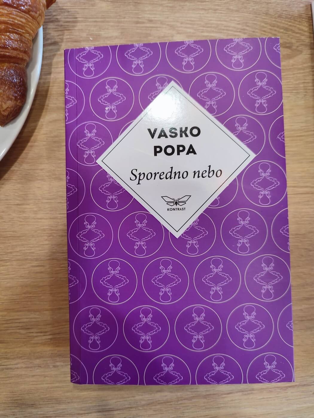 Vasko Popa ,,Sporedno nebo"