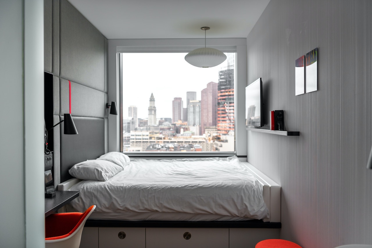 Airbnb, smeštaj, stan, krevet (Unsplash)
