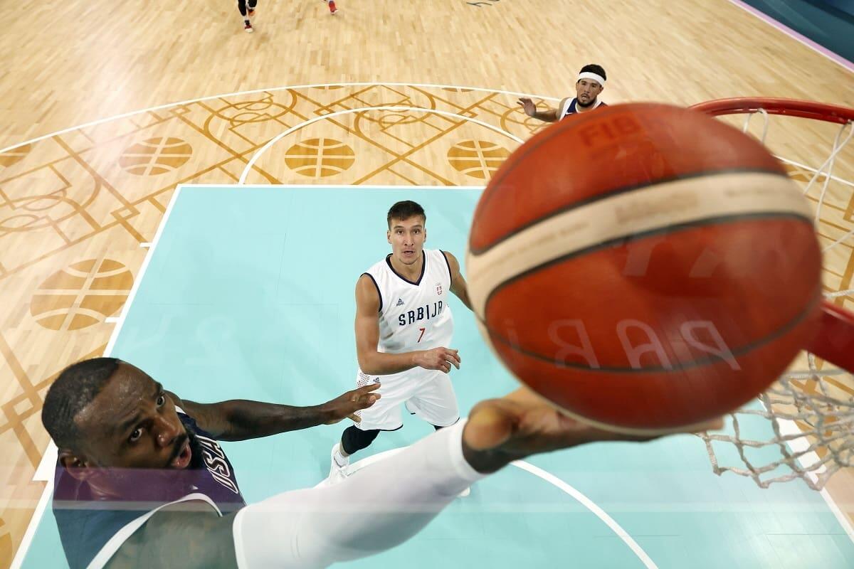 Lebron Džejms