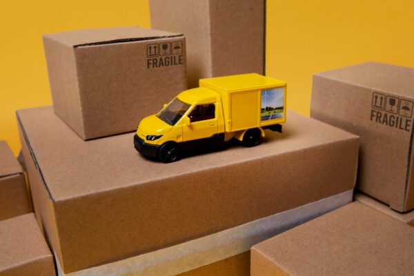 DHL