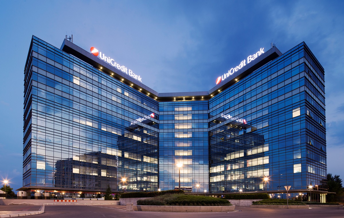 UniCredit