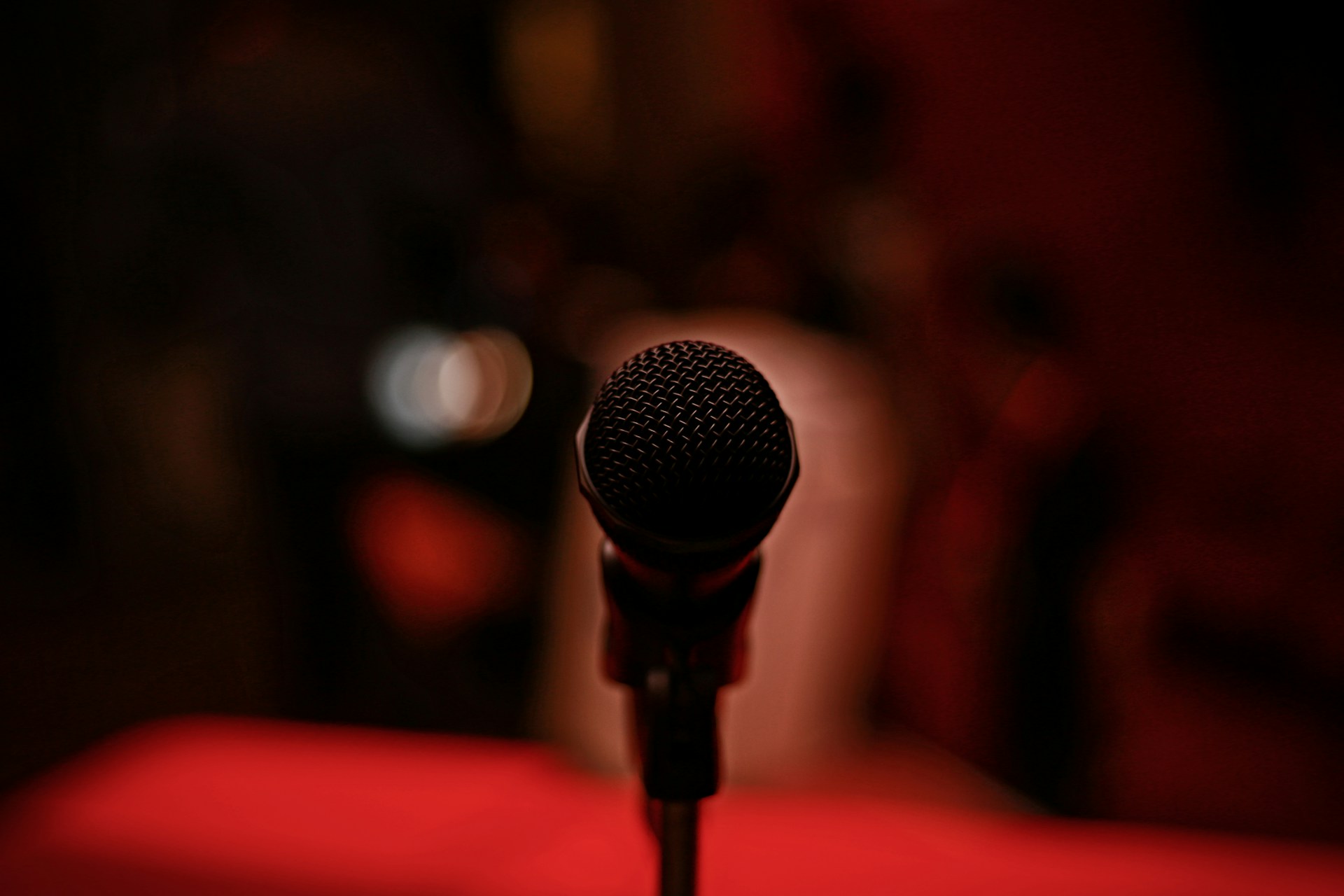 stand up, komičar, mikrofon