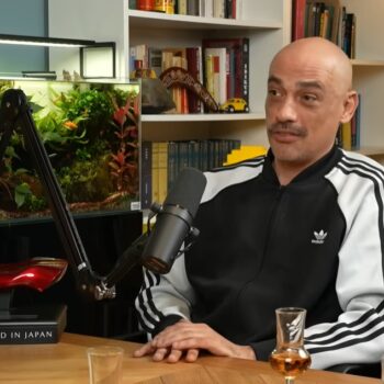 MArio Knezović