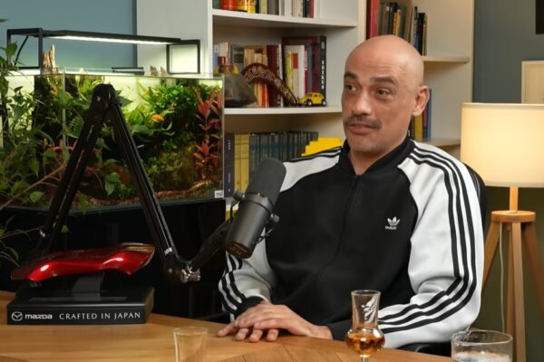 MArio Knezović