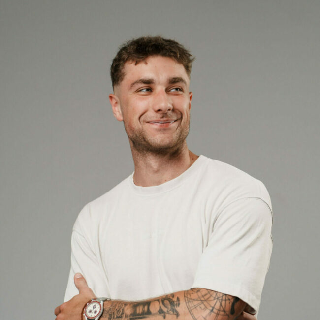 Luka Mladenović, Zoom