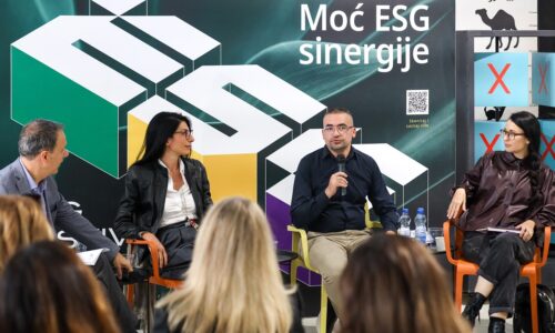 Miša Stojiljković, psiholog i novinar; Snežana Milutinović, psihološkinja i direktorka Centra za primenjenu psihologiju; Ljubiša Bojić, futurolog iz Laboratorije za digitalno društvo Instituta za filozofiju i društvenu teoriju Univerziteta u Beogradu i spoljni saradnik Complexity Science Hub-a u Beču; i Ana Đurić Konstrakta, umetnica