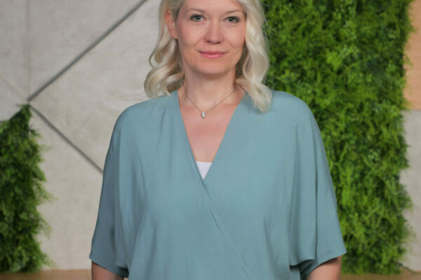 Nina Elezović