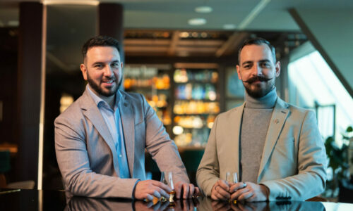 Riddle Bar, Copy Taste