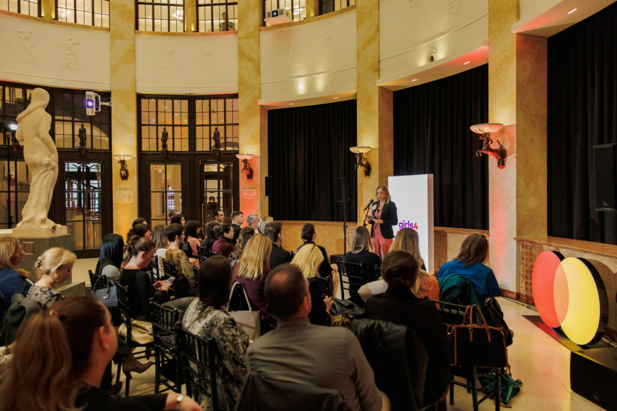 Girls4Tech, Mastercard