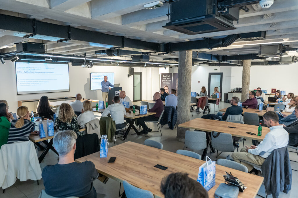 Egzakta Learn and Lead