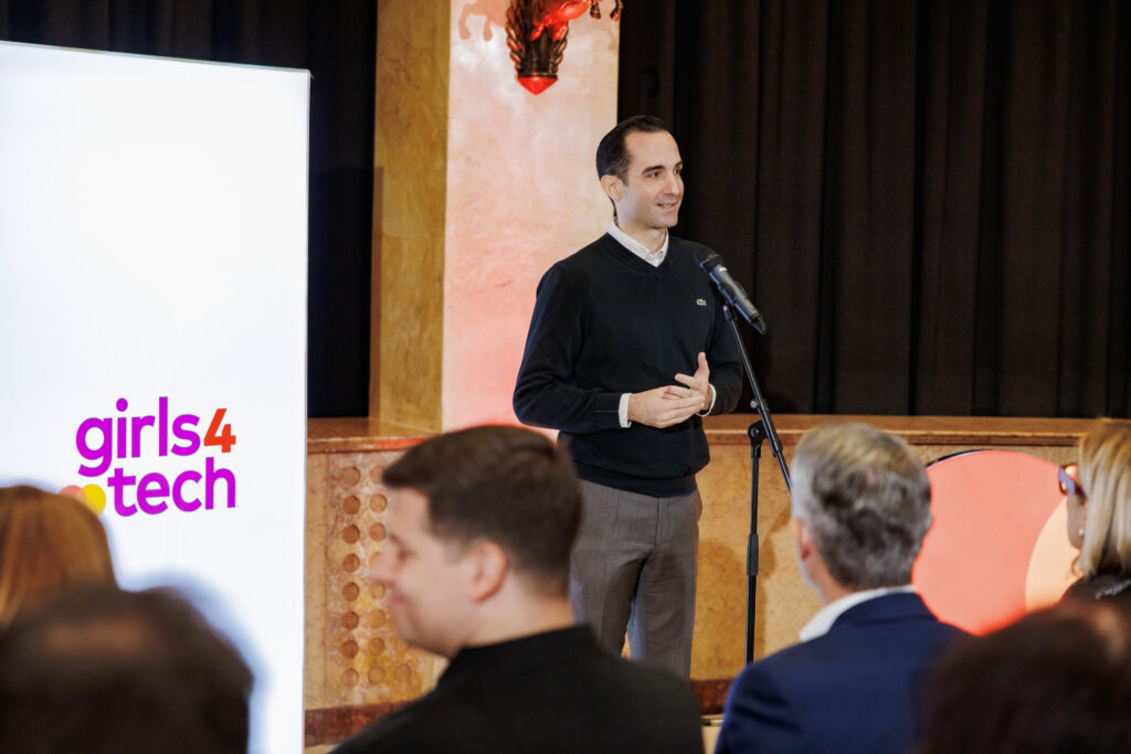 Girls4Tech, Mastercard