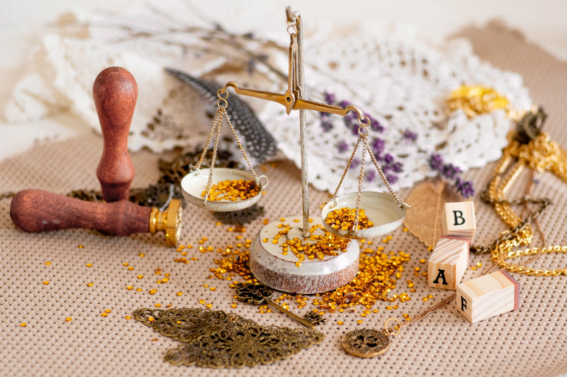 Novac, bogatstvo, zlato, lista