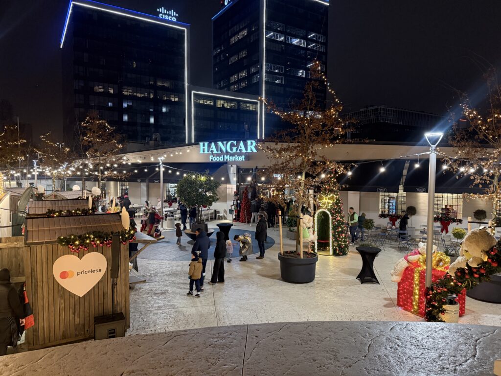 Božićni market Hangar