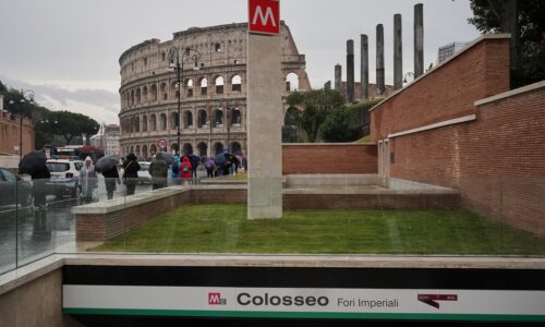 Rim, Metro stanica, koloseum
