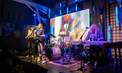 Alterset, BIZBendovi