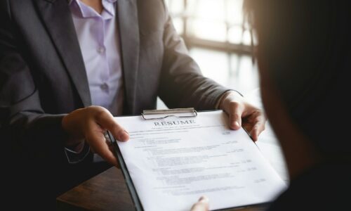 posao, zapošljavanje, CV, mladi