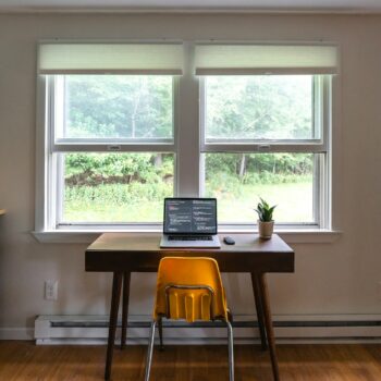 posao, rad od kuće, rad na daljinu, laptop digital nomad vizaBugarska