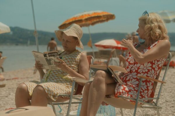 Belo se pere na devedeset