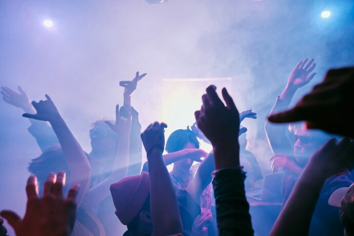 Klabing, elektronska muzika, klubovi