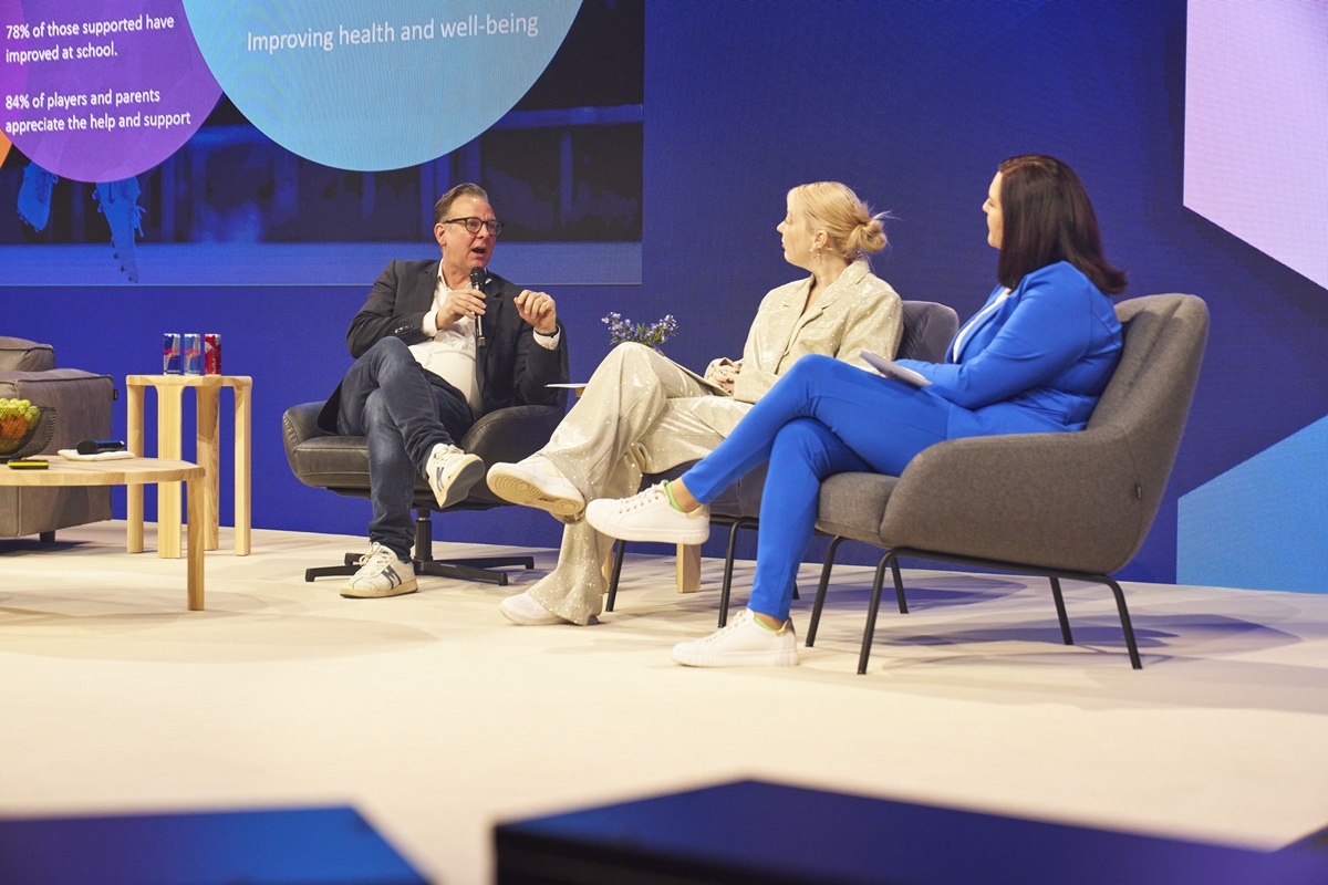 „Phygital” revolucija: Zašto je tradicionalni sport nevidljiv novim generacijama?