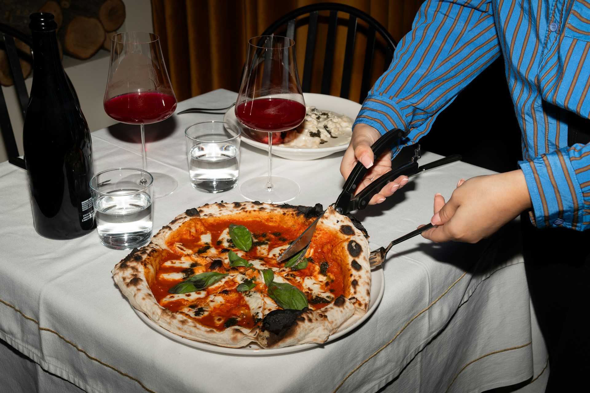 pica, italija, pravljenja pice, testo