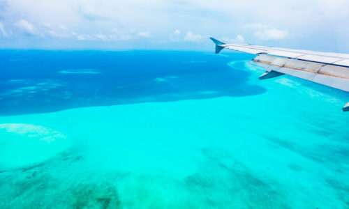 More, Avion
