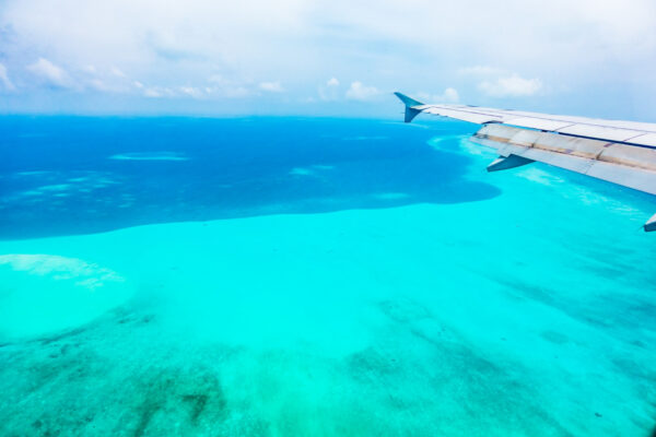 More, Avion