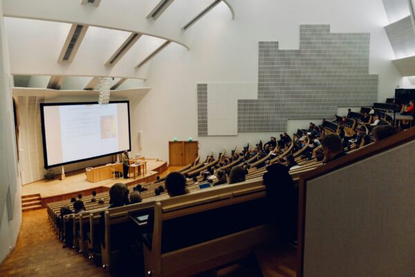 studenti, amfiteatar, fakultet
