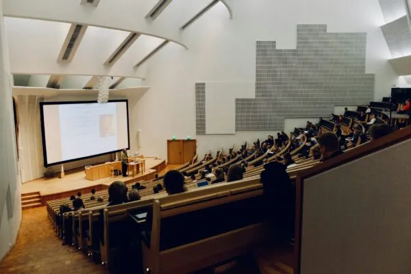 studenti, amfiteatar, fakultet