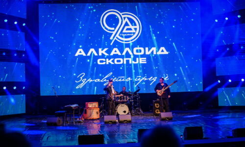 Alkaloid